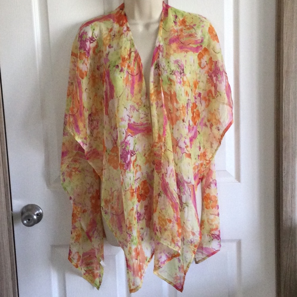 Summer Floral Wrap - Picture 2 of 6